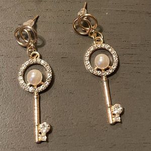 Key earrings gold tone